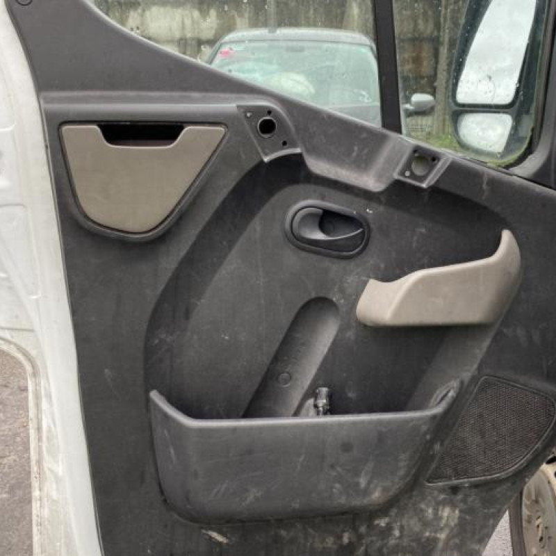Etrier arriere droit (freinage) RENAULT MASTER 3 Photo n°9