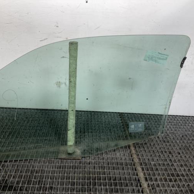 Vitre avant droit RENAULT CLIO 2 Photo n°7