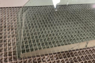 Vitre avant gauche RENAULT CLIO 2