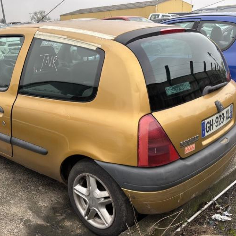 Vitre avant gauche RENAULT CLIO 2 Photo n°11