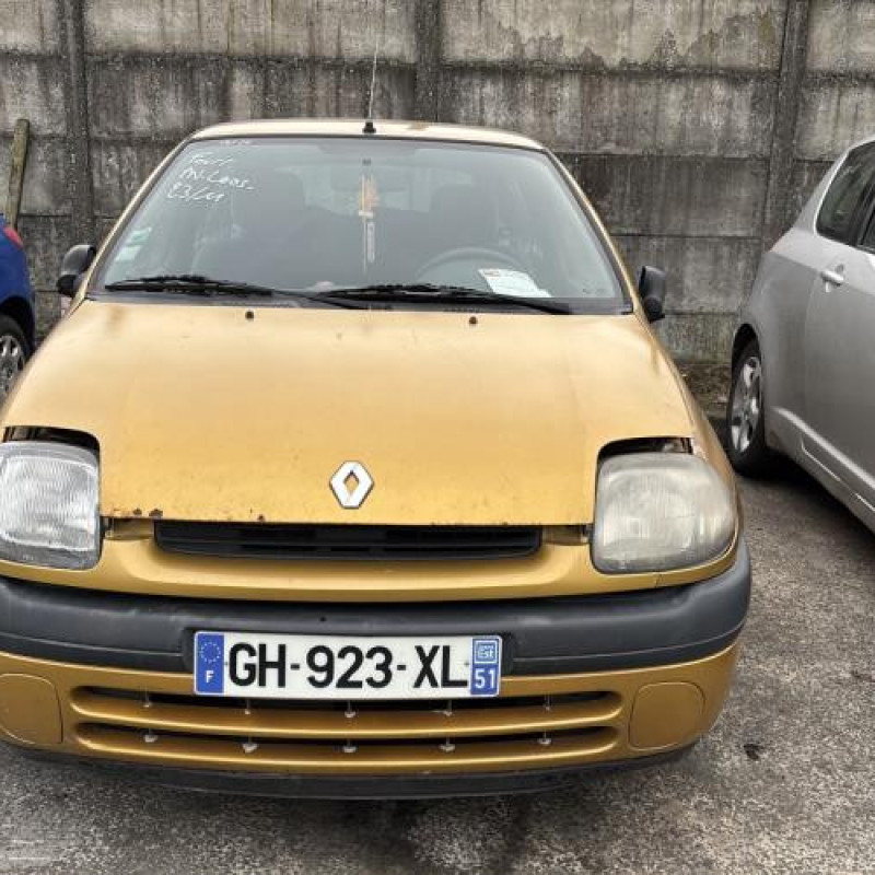 Vitre avant gauche RENAULT CLIO 2 Photo n°15