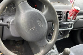 Vitre avant gauche RENAULT CLIO 2