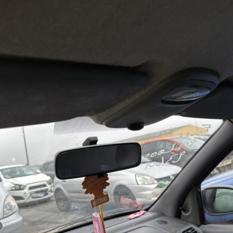 Vitre avant gauche RENAULT CLIO 2 Photo n°20