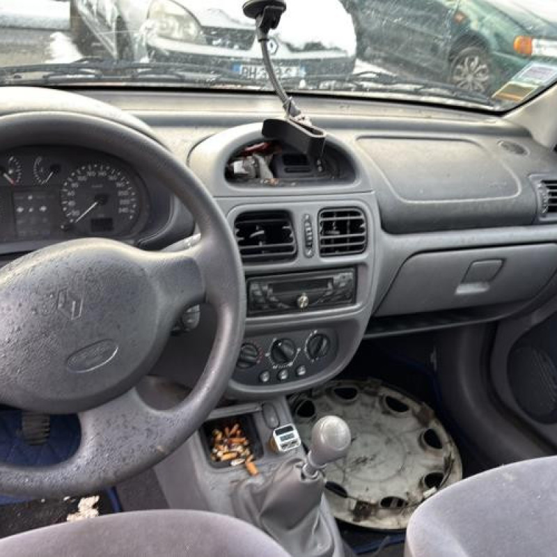 Porte avant gauche RENAULT CLIO 2 Photo n°18