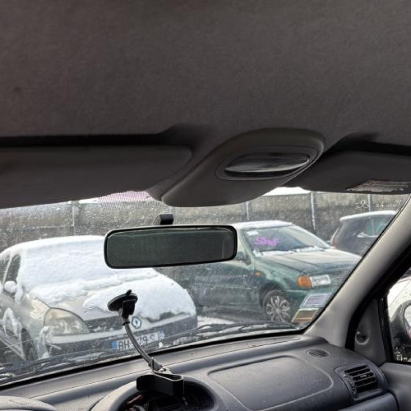 Porte avant gauche RENAULT CLIO 2 Photo n°19