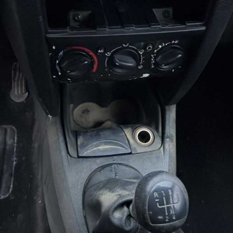 Bouton de warning RENAULT CLIO 2 Photo n°11