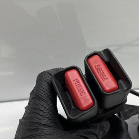 Attache ceinture arriere droit RENAULT KADJAR