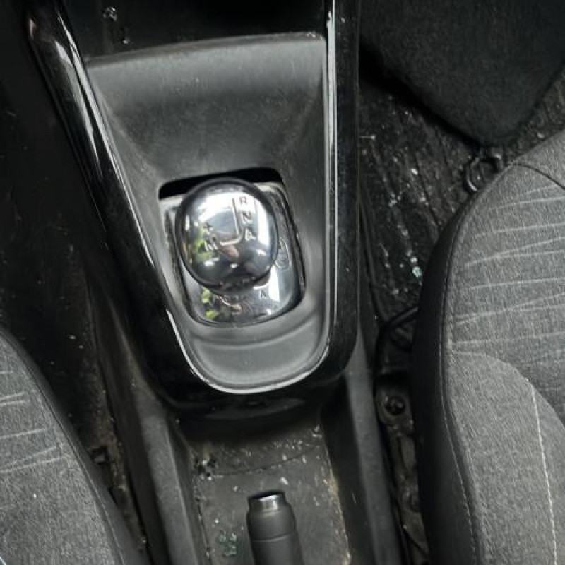 Bouton de warning CITROEN C3 2 Photo n°12