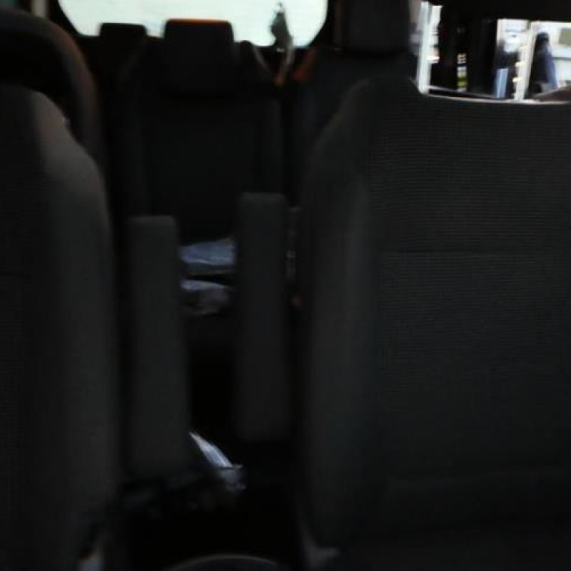 Leve vitre electrique avant gauche PEUGEOT 5008 1 Photo n°14