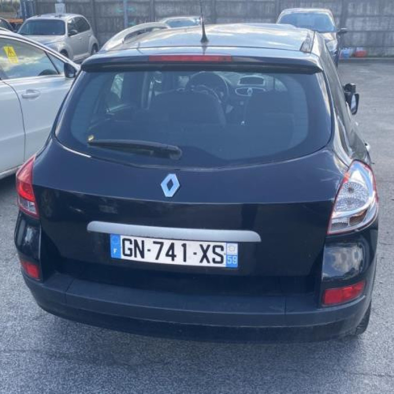 Eclairage de plaque RENAULT CLIO 3 Photo n°18