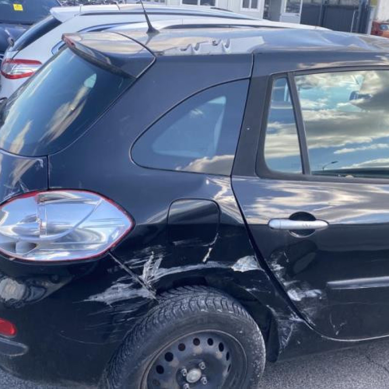 Eclairage de plaque RENAULT CLIO 3 Photo n°19