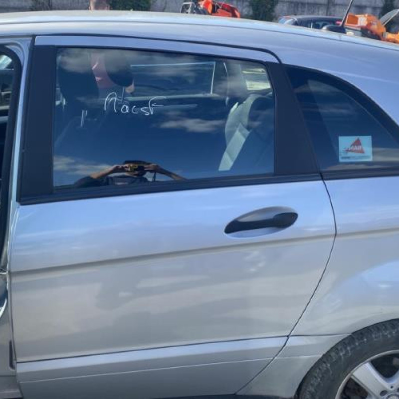 Pretensionneur de ceinture arriere gauche MERCEDES CLASSE B 245 Photo n°16