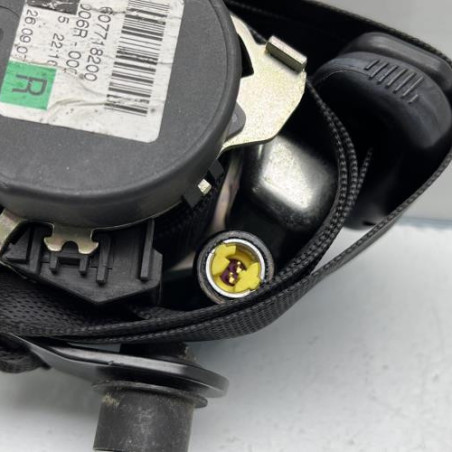 Pretensionneur de ceinture avant droit MERCEDES CLASSE B 245