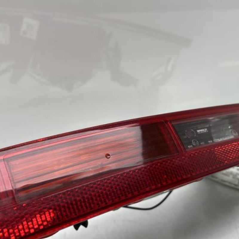 Anti brouillard arriere gauche AUDI Q5 1 Photo n°3