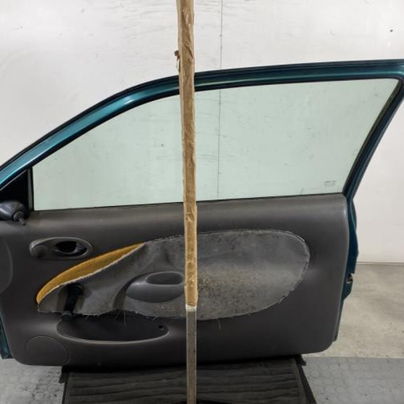 Porte avant droit FORD FIESTA 4 Photo n°7