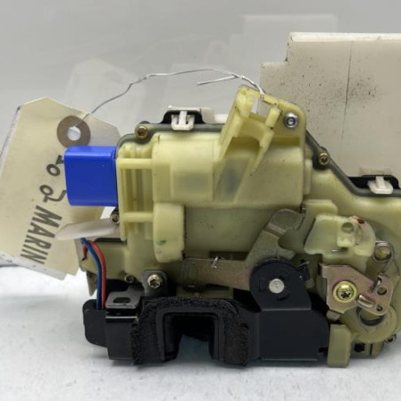 Serrure avant droit VOLKSWAGEN POLO 4