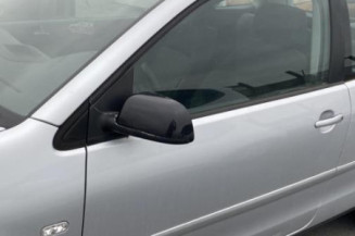 Serrure avant droit VOLKSWAGEN POLO 4