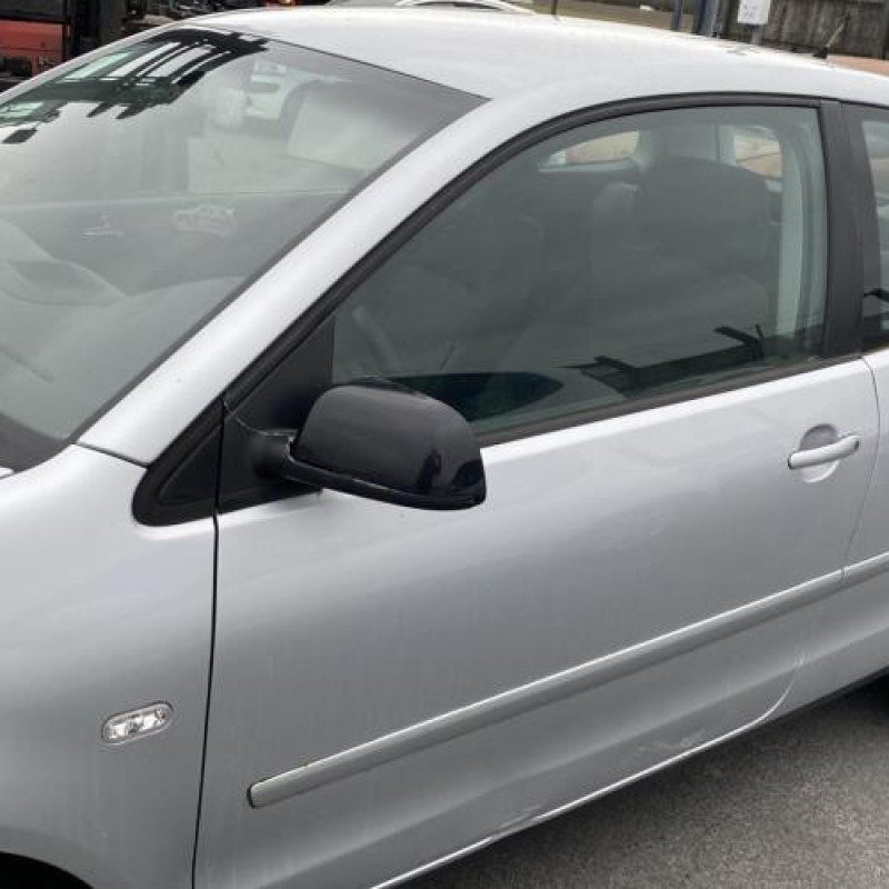 Serrure avant droit VOLKSWAGEN POLO 4 Photo n°9