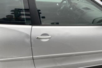 Serrure avant droit VOLKSWAGEN POLO 4