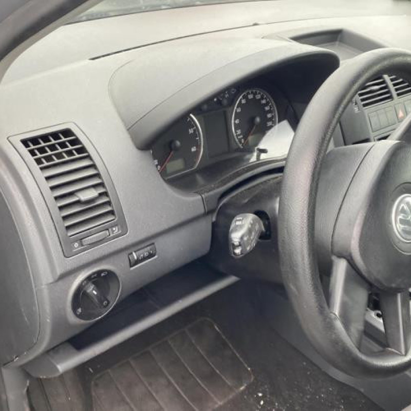 Serrure avant droit VOLKSWAGEN POLO 4 Photo n°19