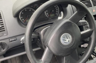 Serrure avant droit VOLKSWAGEN POLO 4