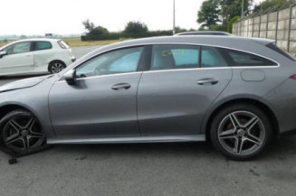 Enjoliveur anti brouillard MERCEDES CLASSE CLA 118