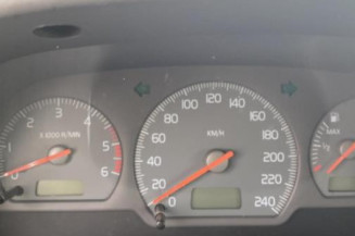 Feu arriere principal gauche (feux) VOLVO V 40 1
