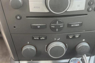 Optique avant principal gauche (feux)(phare) OPEL ASTRA H