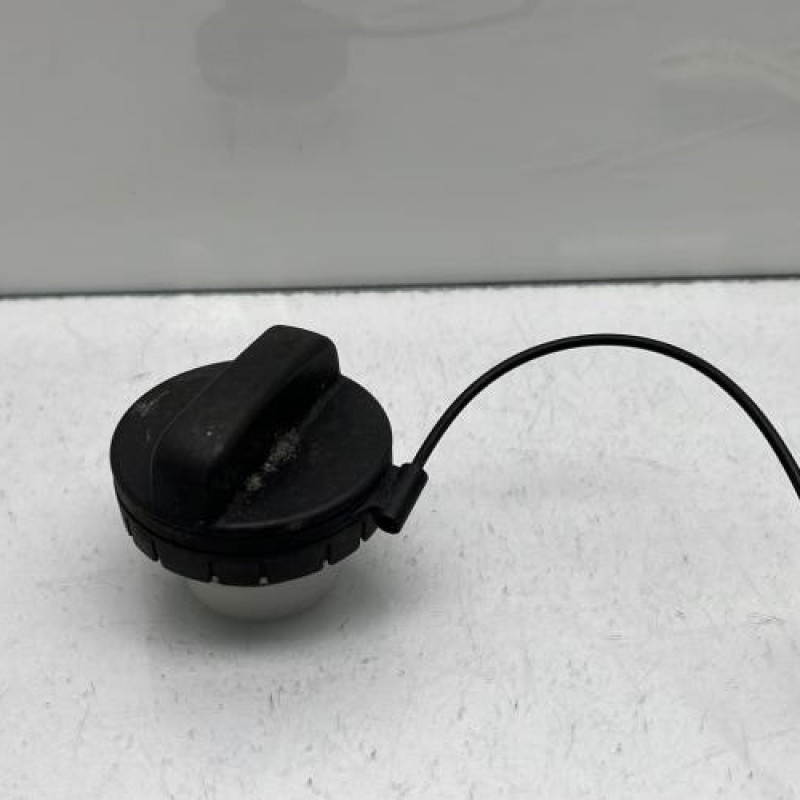Bouchon de carburant RENAULT KADJAR Photo n°1