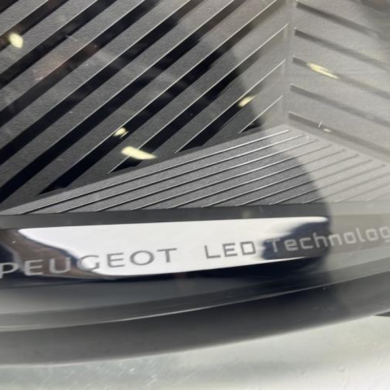 Feu arriere principal droit (feux) PEUGEOT 5008 2 Photo n°4
