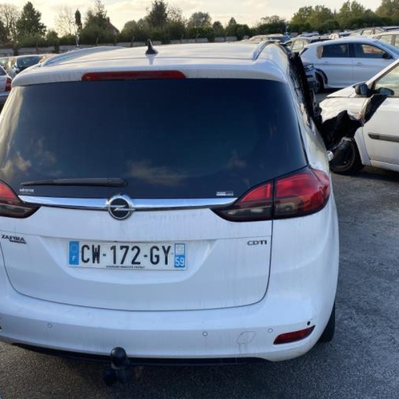 Anti brouillard arriere droit OPEL ZAFIRA TOURER C Photo n°9