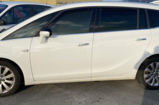 Anti brouillard arriere droit OPEL ZAFIRA TOURER C