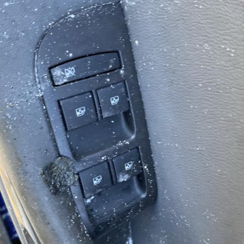 Anti brouillard arriere droit OPEL ZAFIRA TOURER C Photo n°12