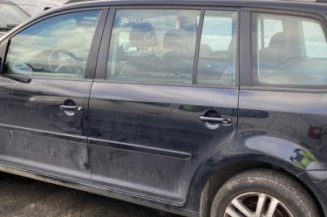 Feu arriere principal gauche (feux) VOLKSWAGEN TOURAN 1