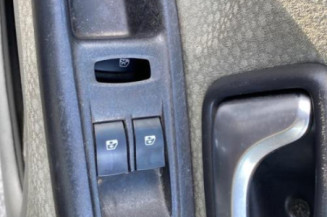 Autoradio RENAULT CLIO 2