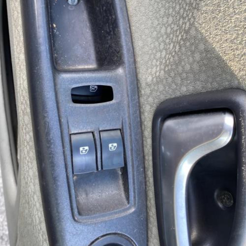 Autoradio RENAULT CLIO 2 Photo n°15