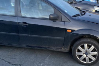 Poignee porte avant gauche FORD FIESTA 5