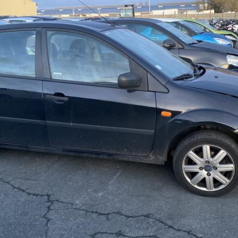 Poignee porte avant gauche FORD FIESTA 5 Photo n°12