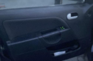 Poignee porte avant gauche FORD FIESTA 5