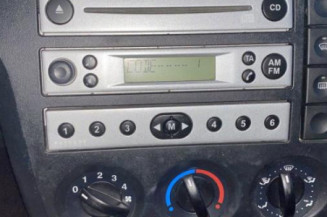 Poignee porte avant gauche FORD FIESTA 5