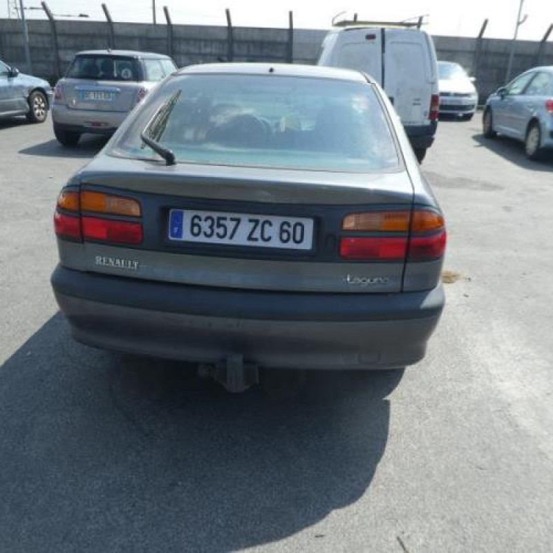 Serrure avant droit RENAULT LAGUNA 1 Photo n°7