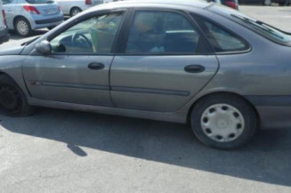 Serrure avant droit RENAULT LAGUNA 1