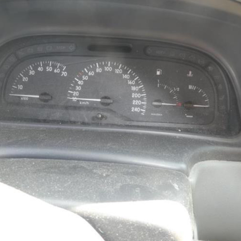 Serrure avant droit RENAULT LAGUNA 1 Photo n°10