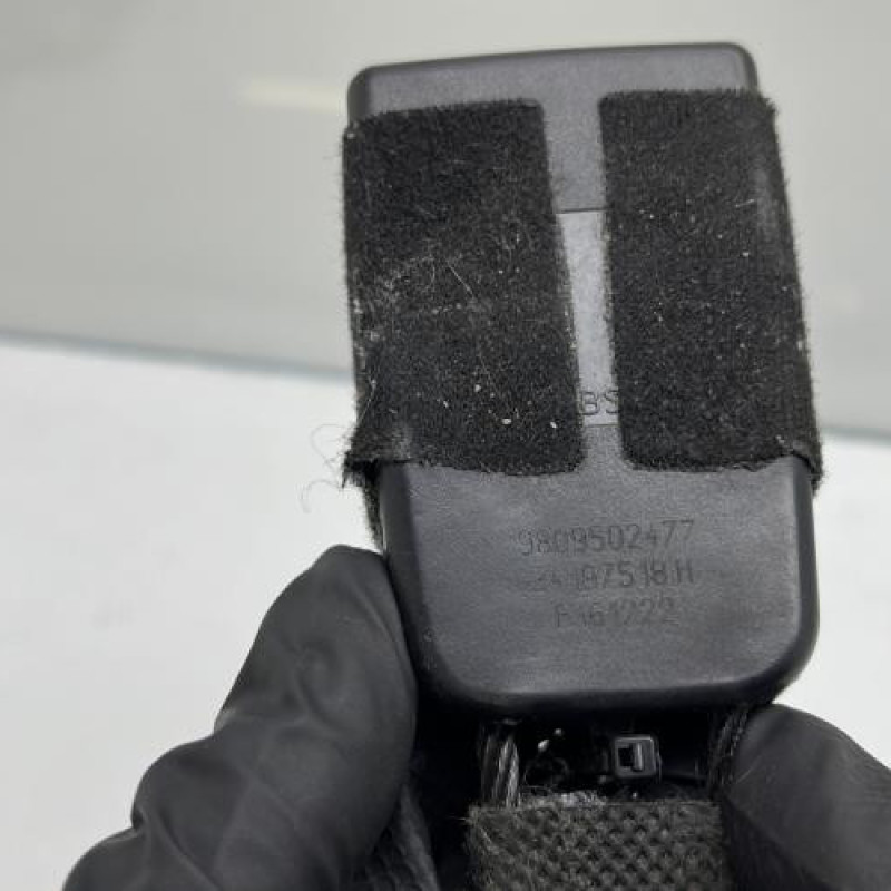 Attache ceinture avant droit PEUGEOT 5008 2 Photo n°5
