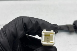 Attache ceinture avant gauche PEUGEOT 5008 2