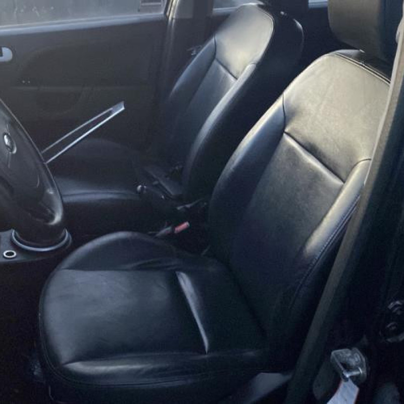 Poignee porte avant droit FORD FIESTA 5 Photo n°14