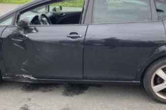 Calculateur moteur SEAT LEON 2