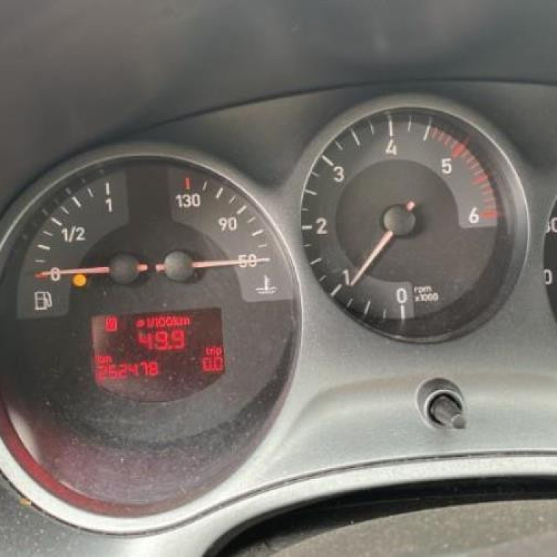 Calculateur moteur SEAT LEON 2 Photo n°20