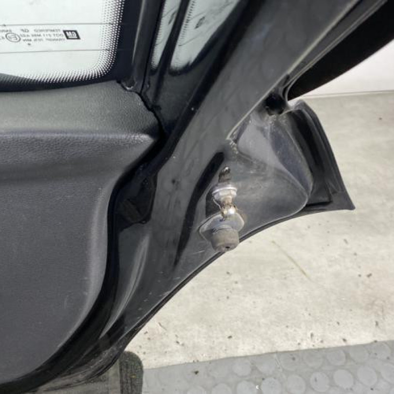 Malle/Hayon arriere OPEL CORSA D Photo n°9