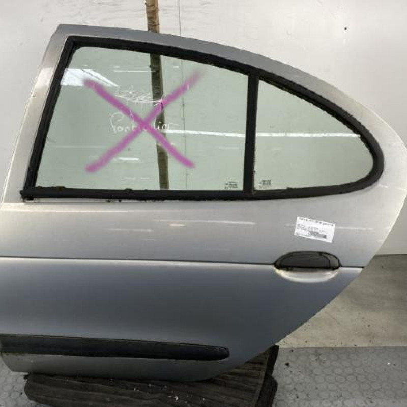 Porte arriere gauche RENAULT MEGANE 1 Photo n°1